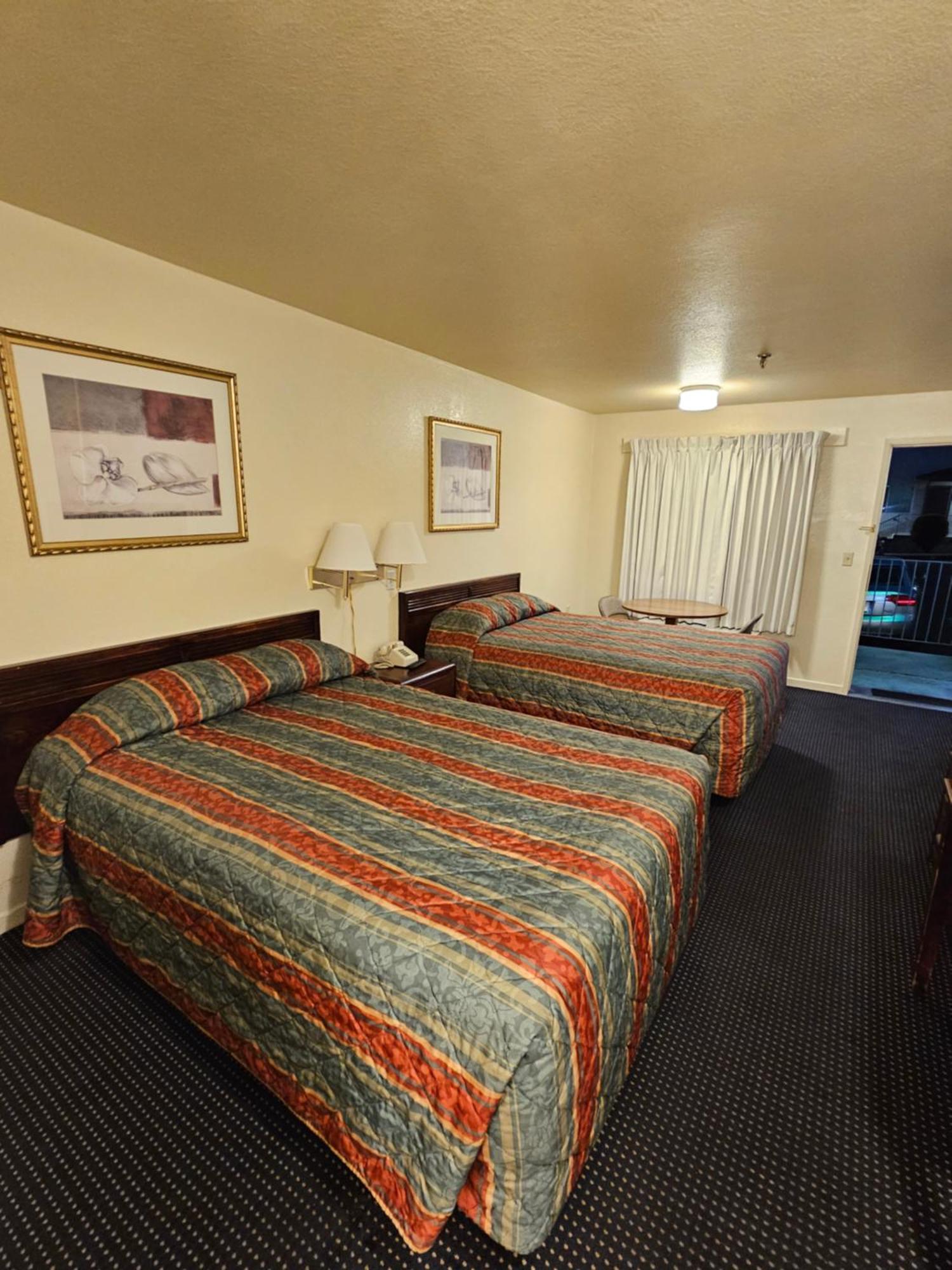 Terrace Inn And Suites El Cerrito Luaran gambar